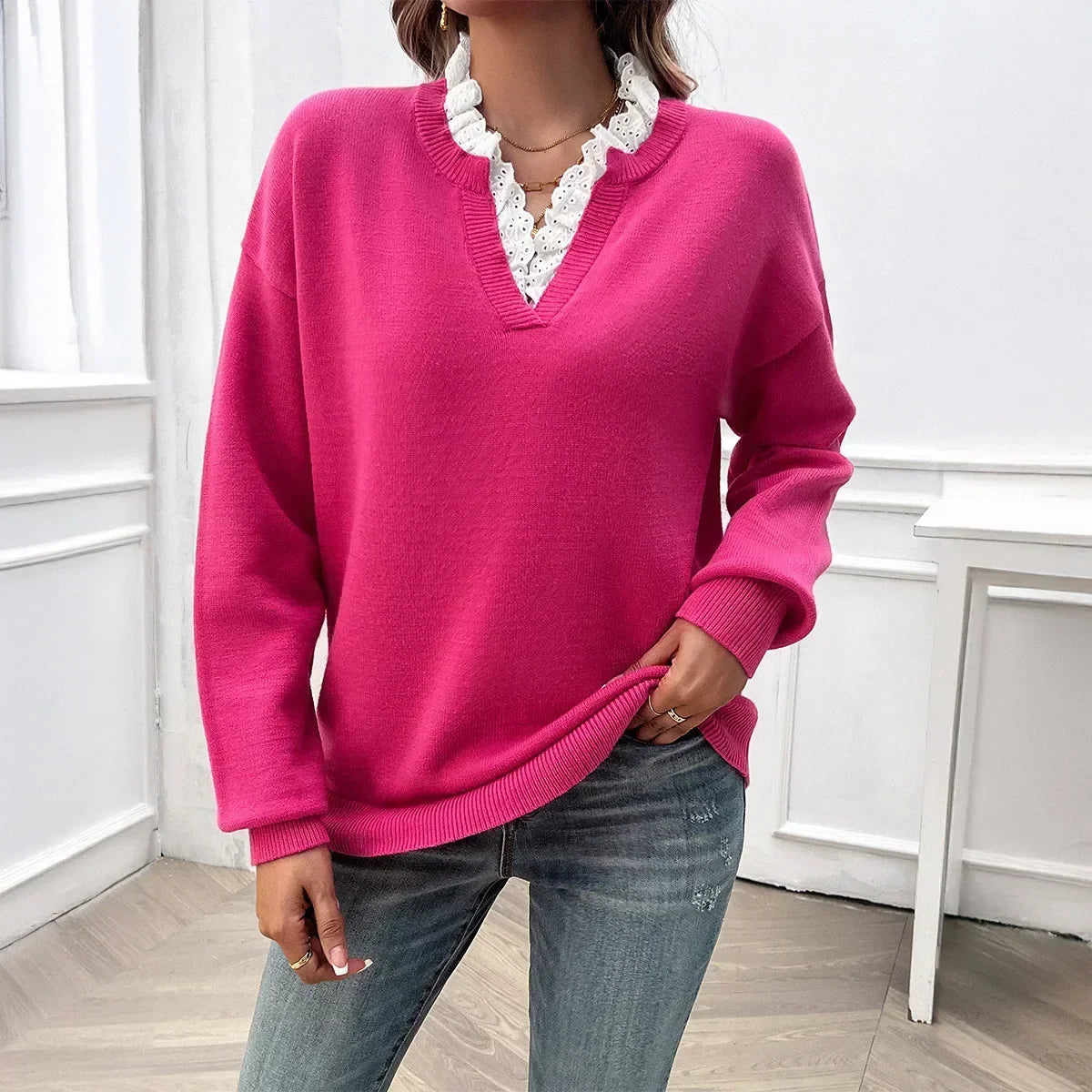 LAURA | Jersey con escote en V y ribete de encaje